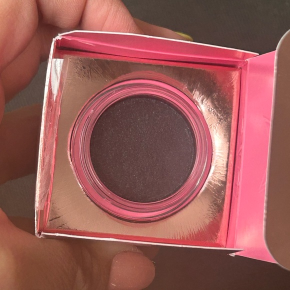 Jeffree Star Black Onyx Eye Gloss Powder - Picture 4 of 7
